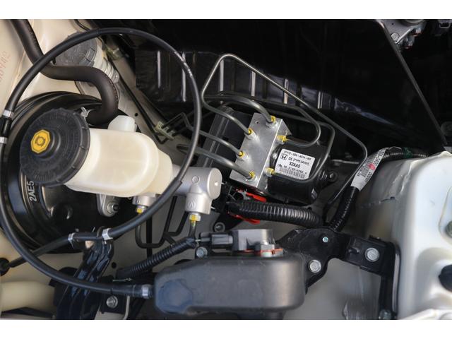 Ｓ２０００ タイプＳ　１オーナー・実　走　行・点検記録簿付き・修復歴無し・１３１４１キロ・後期モデル・６速ミッション・純正ナビ・ＴＶ・（34枚目）