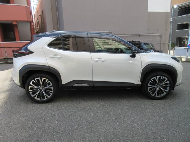 ヤリスクロス ハイブリッドZ ETC 全周囲カメラ クリアランスソナー オートクルーズコントロール レーンアシスト パワーシート 衝突被害軽減システム オートマチックハイビーム オートライト LEDヘッドランプ 電動リアゲート(17枚目)