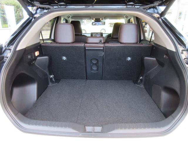 ヤリスクロス ハイブリッドZ ETC 全周囲カメラ クリアランスソナー オートクルーズコントロール レーンアシスト パワーシート 衝突被害軽減システム オートマチックハイビーム オートライト LEDヘッドランプ 電動リアゲート(18枚目)