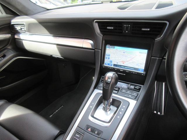 ９１１ ９１１カレラブラックエディション　ＥＴＣ　バックカメラ　ナビ　クリアランスソナー　オートクルーズコントロール　ＡＴ　ＨＩＤ　アイドリングストップ　電動格納ミラー　シートヒーター　アルミホイール　パワーシート　盗難防止システム　ＡＢＳ（3枚目）