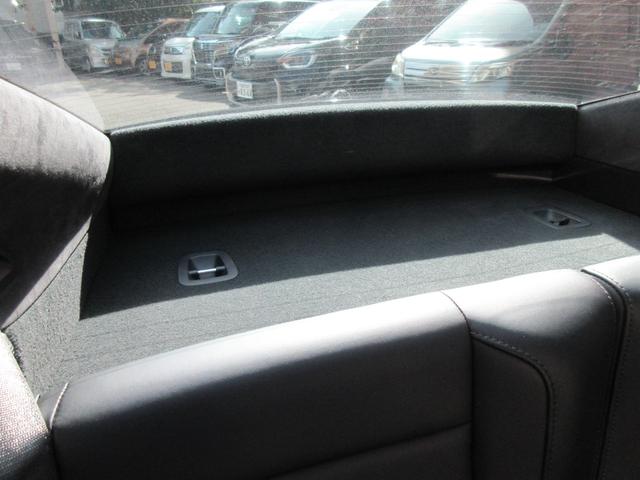 ９１１ ９１１カレラブラックエディション　ＥＴＣ　バックカメラ　ナビ　クリアランスソナー　オートクルーズコントロール　ＡＴ　ＨＩＤ　アイドリングストップ　電動格納ミラー　シートヒーター　アルミホイール　パワーシート　盗難防止システム　ＡＢＳ（19枚目）