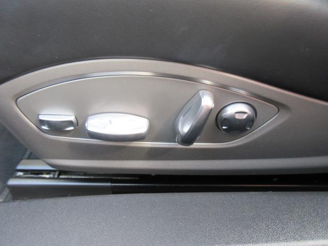 ９１１ ９１１カレラブラックエディション　ＥＴＣ　バックカメラ　ナビ　クリアランスソナー　オートクルーズコントロール　ＡＴ　ＨＩＤ　アイドリングストップ　電動格納ミラー　シートヒーター　アルミホイール　パワーシート　盗難防止システム　ＡＢＳ（22枚目）