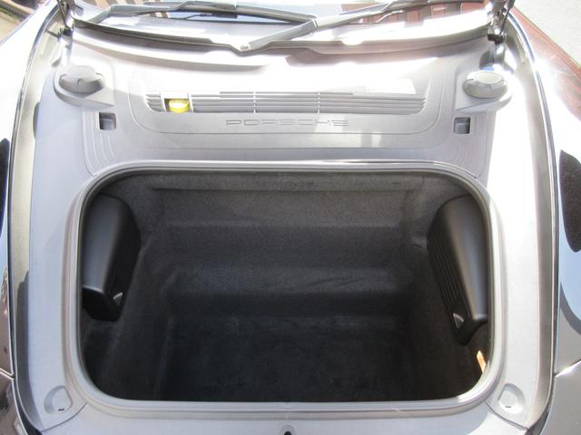 ９１１ ９１１カレラブラックエディション　ＥＴＣ　バックカメラ　ナビ　クリアランスソナー　オートクルーズコントロール　ＡＴ　ＨＩＤ　アイドリングストップ　電動格納ミラー　シートヒーター　アルミホイール　パワーシート　盗難防止システム　ＡＢＳ（31枚目）