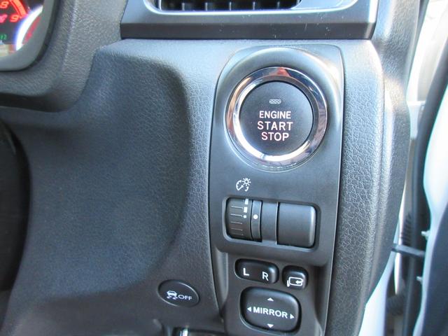 インプレッサ ＷＲＸ　ＳＴｉ　４ＷＤ　ドライブレコーダー　ＥＴＣ　バックカメラ　ナビ　ＴＶ　アルミホイール　ＨＩＤ　ＭＴ　シートヒーター　スマートキー　電動格納ミラー　盗難防止システム　パワーシート　ＣＤ　ＵＳＢ（9枚目）