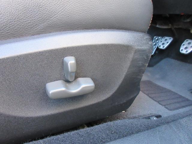 インプレッサ ＷＲＸ　ＳＴｉ　４ＷＤ　ドライブレコーダー　ＥＴＣ　バックカメラ　ナビ　ＴＶ　アルミホイール　ＨＩＤ　ＭＴ　シートヒーター　スマートキー　電動格納ミラー　盗難防止システム　パワーシート　ＣＤ　ＵＳＢ（39枚目）