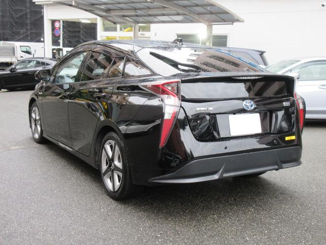 プリウス Aツーリングセレクション ETC クリアランスソナー レーンアシスト オートクルーズコントロール パークアシスト 衝突被害軽減システム バックカメラ ナビ TV アルミホイール オートマチックハイビーム オートライト(17枚目)