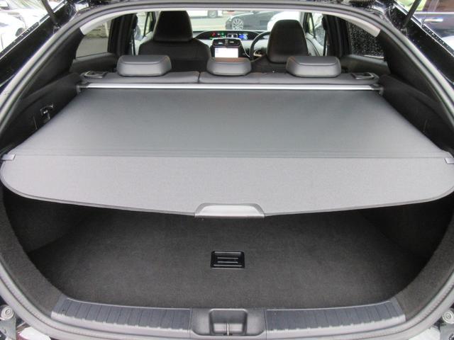 プリウス Aツーリングセレクション ETC クリアランスソナー レーンアシスト オートクルーズコントロール パークアシスト 衝突被害軽減システム バックカメラ ナビ TV アルミホイール オートマチックハイビーム オートライト(27枚目)