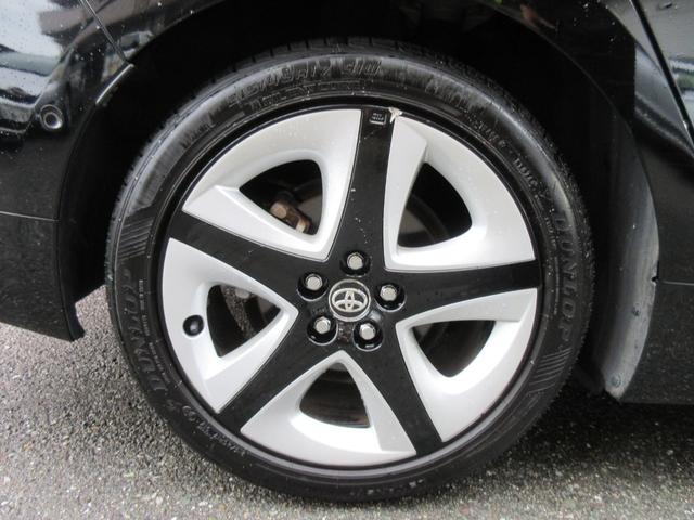 プリウス Aツーリングセレクション ETC クリアランスソナー レーンアシスト オートクルーズコントロール パークアシスト 衝突被害軽減システム バックカメラ ナビ TV アルミホイール オートマチックハイビーム オートライト(28枚目)