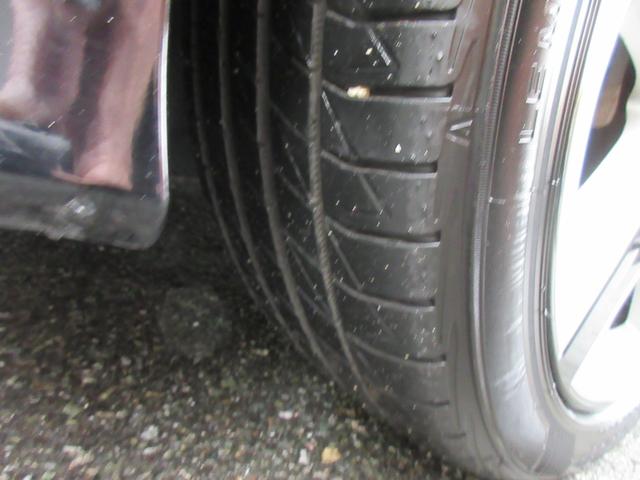 プリウス Aツーリングセレクション ETC クリアランスソナー レーンアシスト オートクルーズコントロール パークアシスト 衝突被害軽減システム バックカメラ ナビ TV アルミホイール オートマチックハイビーム オートライト(35枚目)