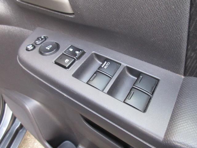 ステップワゴン Ｇ　ＥＴＣ　バックカメラ　ナビ　キーレスエントリー　アイドリングストップ　電動格納ミラー　３列シート　フルフラット　ＣＶＴ　アルミホイール　ＣＤ　ＤＶＤ再生　ＵＳＢ　記録簿　盗難防止システム（12枚目）