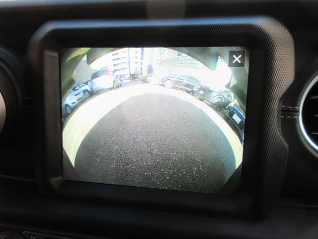 ジープ・ラングラーアンリミテッド サハラ 4WD ドライブレコーダー バックカメラ クリアランスソナー オートクルーズコントロール 衝突被害軽減システム サンルーフ ナビ TV オートライト LEDヘッドランプ アルミホイール スマートキー(6枚目)