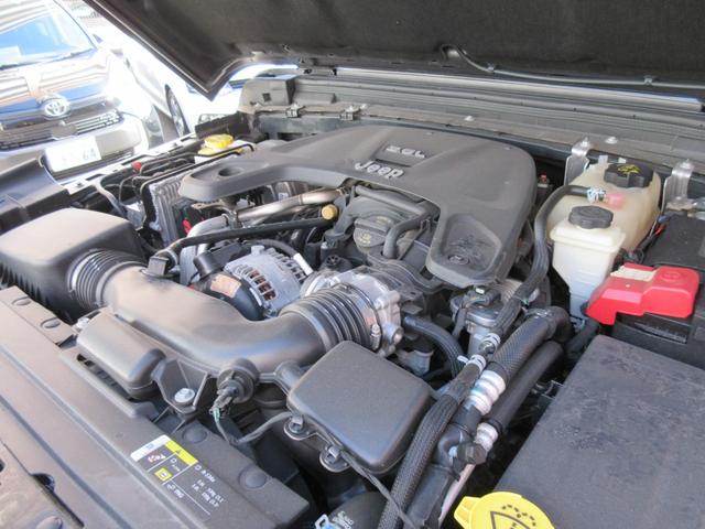 ジープ・ラングラーアンリミテッド サハラ 4WD ドライブレコーダー バックカメラ クリアランスソナー オートクルーズコントロール 衝突被害軽減システム サンルーフ ナビ TV オートライト LEDヘッドランプ アルミホイール スマートキー(20枚目)