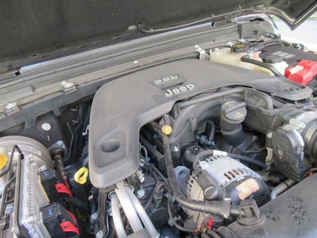 ジープ・ラングラーアンリミテッド サハラ 4WD ドライブレコーダー バックカメラ クリアランスソナー オートクルーズコントロール 衝突被害軽減システム サンルーフ ナビ TV オートライト LEDヘッドランプ アルミホイール スマートキー(21枚目)