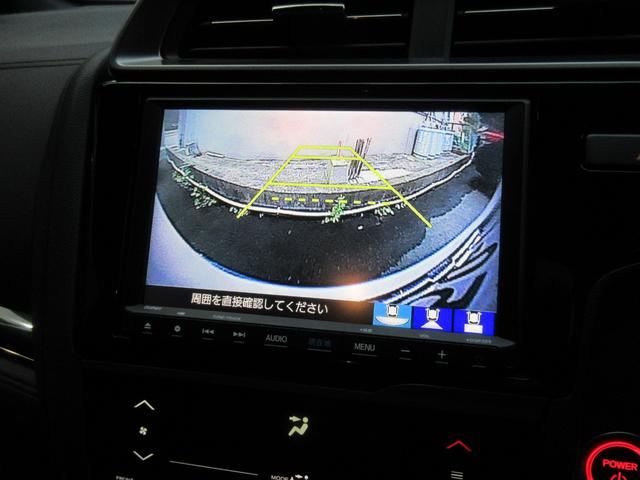 フィットハイブリッド Ｓ　ホンダセンシング　ハイブリッド　ＥＴＣ　バックカメラ　ナビ　オートクルーズコントロール　レーンアシスト　衝突被害軽減システム　ＬＥＤヘッドランプ　スマートキー　ＡＴ　盗難防止システム　衝突安全ボディ　アルミホイール（5枚目）