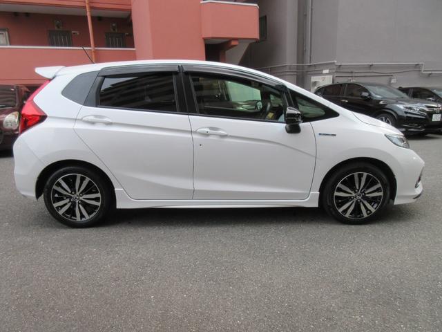 フィットハイブリッド Ｓ　ホンダセンシング　ハイブリッド　ＥＴＣ　バックカメラ　ナビ　オートクルーズコントロール　レーンアシスト　衝突被害軽減システム　ＬＥＤヘッドランプ　スマートキー　ＡＴ　盗難防止システム　衝突安全ボディ　アルミホイール（15枚目）