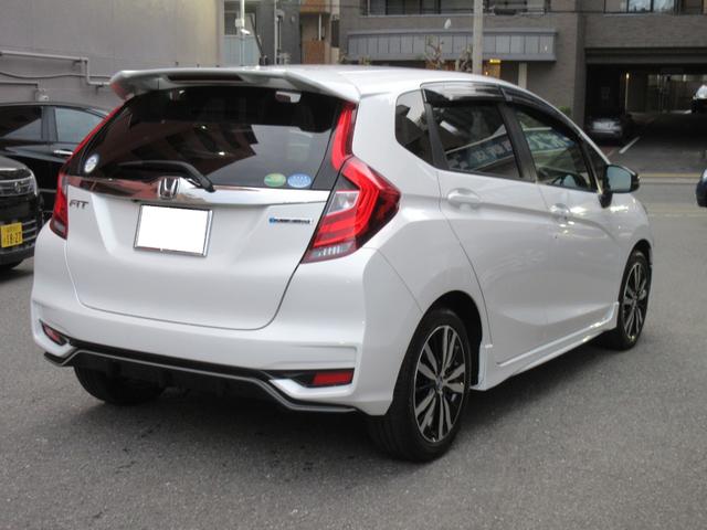 フィットハイブリッド Ｓ　ホンダセンシング　ハイブリッド　ＥＴＣ　バックカメラ　ナビ　オートクルーズコントロール　レーンアシスト　衝突被害軽減システム　ＬＥＤヘッドランプ　スマートキー　ＡＴ　盗難防止システム　衝突安全ボディ　アルミホイール（16枚目）
