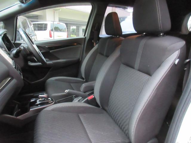 フィットハイブリッド Ｓ　ホンダセンシング　ハイブリッド　ＥＴＣ　バックカメラ　ナビ　オートクルーズコントロール　レーンアシスト　衝突被害軽減システム　ＬＥＤヘッドランプ　スマートキー　ＡＴ　盗難防止システム　衝突安全ボディ　アルミホイール（25枚目）