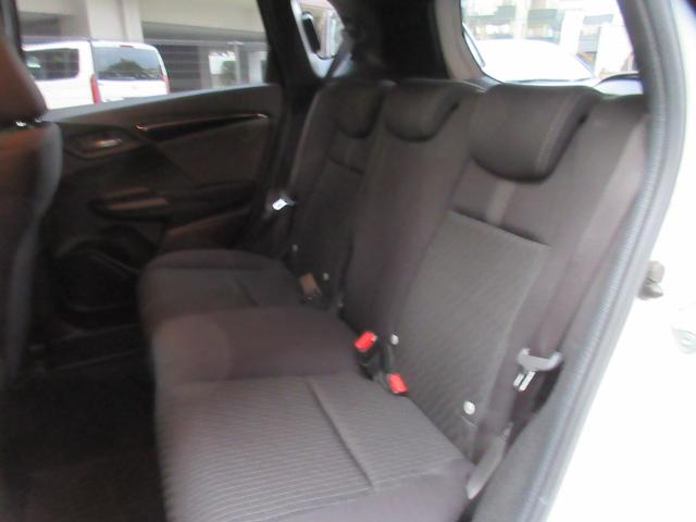 フィットハイブリッド Ｓ　ホンダセンシング　ハイブリッド　ＥＴＣ　バックカメラ　ナビ　オートクルーズコントロール　レーンアシスト　衝突被害軽減システム　ＬＥＤヘッドランプ　スマートキー　ＡＴ　盗難防止システム　衝突安全ボディ　アルミホイール（26枚目）