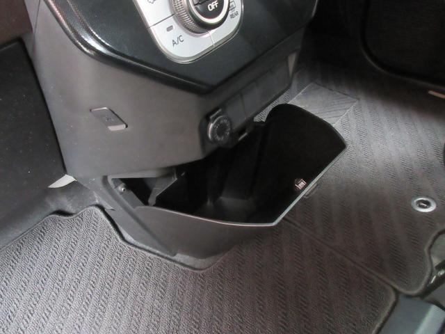 ルーミー Ｇ　衝突回避支援ブレーキ　障害物センサー　両側パワースライドドア　純正ナビ　ＴＶ　Ｂｌｕｅｔｏｏｔｈオーディオ　禁煙車　ワンオーナー　衝突警報　車線逸脱警報　誤発進抑制制御　クルーズコントロール（43枚目）