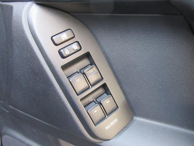 ランドクルーザープラド TX Lパッケージ 4WD ETC バックカメラ クリアランスソナー オートクルーズコントロール レーンアシスト パワーシート 衝突被害軽減システム サンルーフ ナビ TV オートマチックハイビーム LEDヘッドランプ(17枚目)