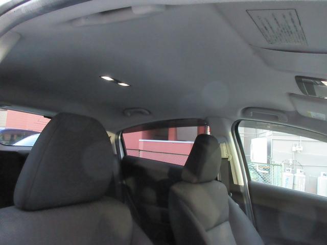 ヴェゼル ハイブリッドX バックカメラ オートクルーズコントロール 衝突被害軽減システム TV オートライト LEDヘッドランプ アルミホイール スマートキー 電動格納ミラー AT 盗難防止システム 衝突安全ボディ CD(16枚目)