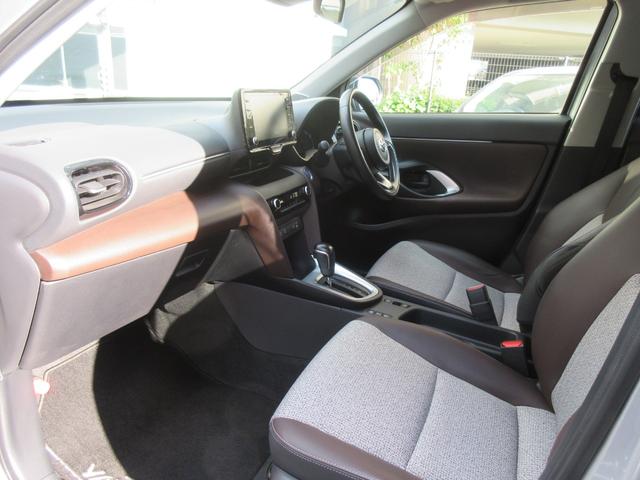 ヤリスクロス ハイブリッドＺ　ＥＴＣ　バックカメラ　クリアランスソナー　オートクルーズコントロール　レーンアシスト　パワーシート　衝突被害軽減システム　ナビ　ＴＶ　オートライト　ＬＥＤヘッドランプ　アルミホイール　スマートキー（33枚目）