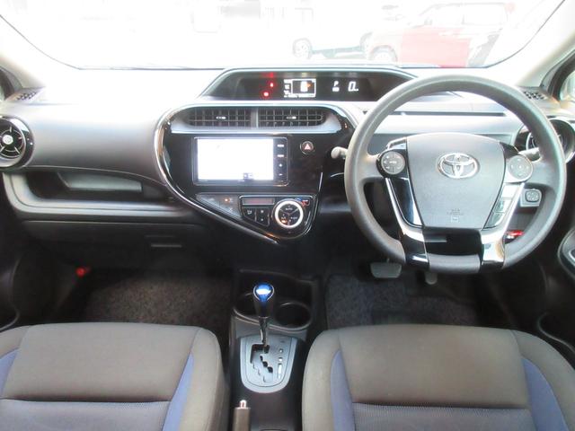 アクア S ETC ナビ TV キーレスエントリー アイドリングストップ 電動格納ミラー CVT 盗難防止システム 衝突安全ボディ ABS ESC CD エアコン パワーステアリング パワーウィンドウ(2枚目)