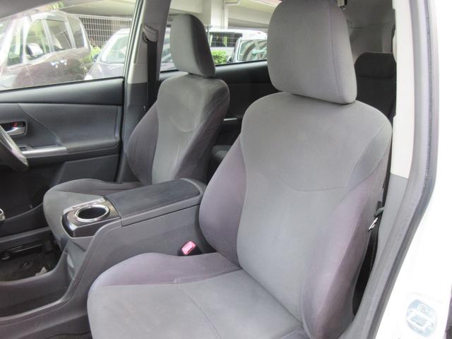 プリウスアルファ Ｓ　Ｌセレクション　ＥＴＣ　バックカメラ　ナビ　ＴＶ　スマートキー　電動格納ミラー　ＣＶＴ　盗難防止システム　衝突安全ボディ　ＡＢＳ　ＣＤ　ＤＶＤ再生　ＵＳＢ　Ｂｌｕｅｔｏｏｔｈ　エアコン　パワーステアリング（35枚目）