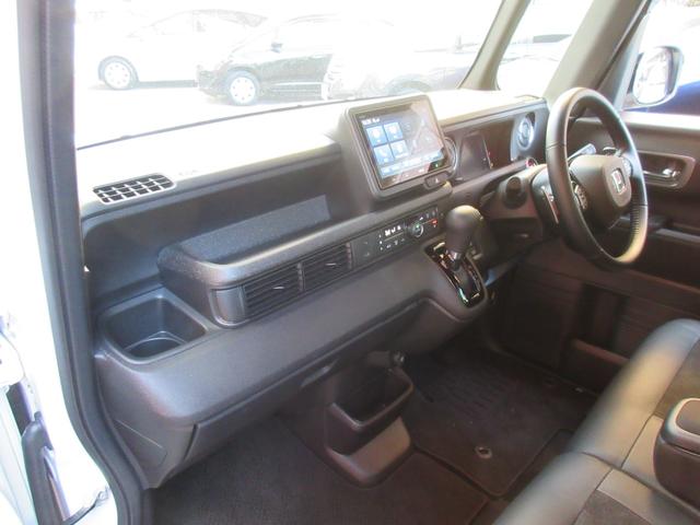 Ｎ－ＢＯＸカスタム ターボ　ホンダセンシング　衝突軽減ブレーキ　アダプティブクルーズコントロール　車線維持支援システム　パーキングセンサー　ＥＴＣ　バックカメラ　両側電動スライドドア　レーンアシスト　衝突被害軽減システム　ＬＥＤ（21枚目）