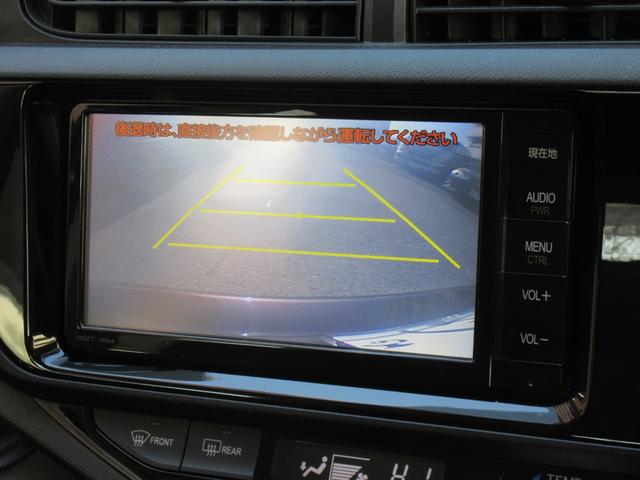アクア Ｓ　ＥＴＣ　バックカメラ　ナビ　ＴＶ　スマートキー　電動格納ミラー　ＣＶＴ　衝突安全ボディ　記録簿　ＡＢＳ　ＥＳＣ　ＣＤ　Ｂｌｕｅｔｏｏｔｈ　エアコン　パワーステアリング　パワーウィンドウ（4枚目）