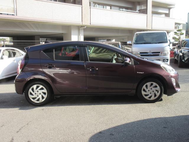 アクア Ｓ　ＥＴＣ　バックカメラ　ナビ　ＴＶ　スマートキー　電動格納ミラー　ＣＶＴ　衝突安全ボディ　記録簿　ＡＢＳ　ＥＳＣ　ＣＤ　Ｂｌｕｅｔｏｏｔｈ　エアコン　パワーステアリング　パワーウィンドウ（27枚目）