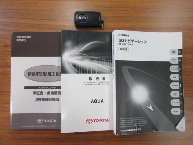 アクア Ｓ　ＥＴＣ　バックカメラ　ナビ　ＴＶ　スマートキー　電動格納ミラー　ＣＶＴ　衝突安全ボディ　記録簿　ＡＢＳ　ＥＳＣ　ＣＤ　Ｂｌｕｅｔｏｏｔｈ　エアコン　パワーステアリング　パワーウィンドウ（41枚目）