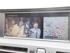 ＴＶ付きの車となっております。ドライブの合間の休憩中に気になる番組を見ることができます。 4