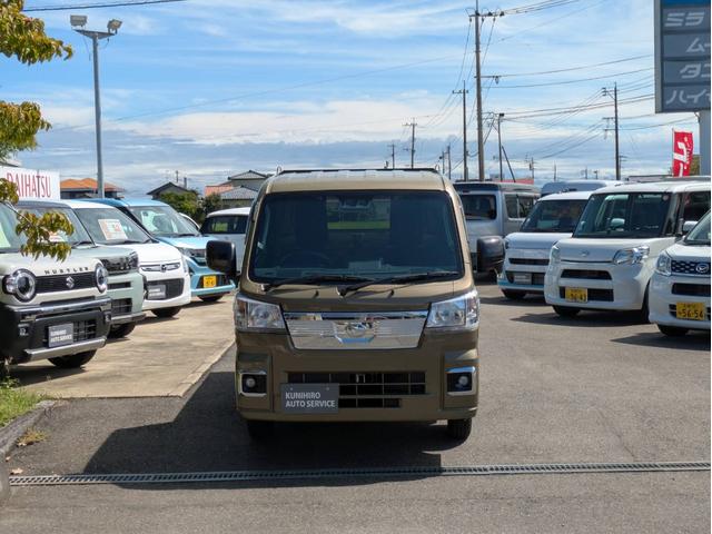 ハイゼットトラック エクストラＳＡＩＩＩｔ　４ＷＤ　ＣＶＴ　登録届出済未使用車　プッシュスタート　パワーウィンドウ　フロアマット　ドアバイザー　ゲートプロテクター　４枚リーフスプリング（12枚目）