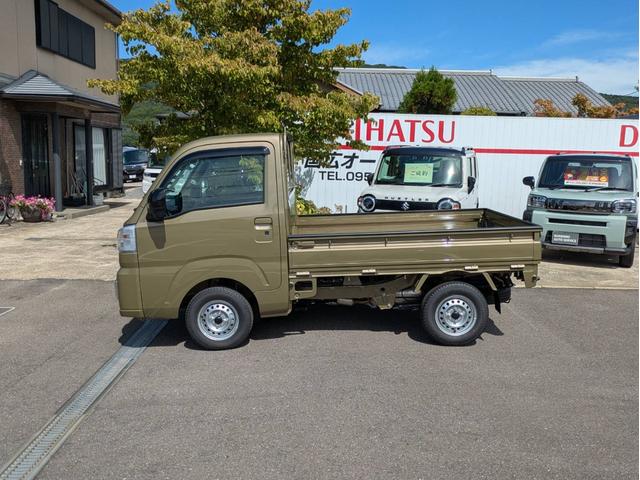 ハイゼットトラック エクストラＳＡＩＩＩｔ　４ＷＤ　ＣＶＴ　登録届出済未使用車　プッシュスタート　パワーウィンドウ　フロアマット　ドアバイザー　ゲートプロテクター　４枚リーフスプリング（15枚目）