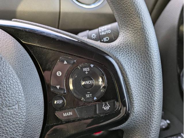 Ｎ－ＢＯＸカスタム ＥＸ　両側パワースライドドア　純正ナビ　Ｂｌｕｅｔｏｏｔｈ　ＥＴＣ　フルセグテレビ　ＬＥＤヘッドライト　純正アルミホイール　両席シートヒーター　ＣＴＢＡ（17枚目）