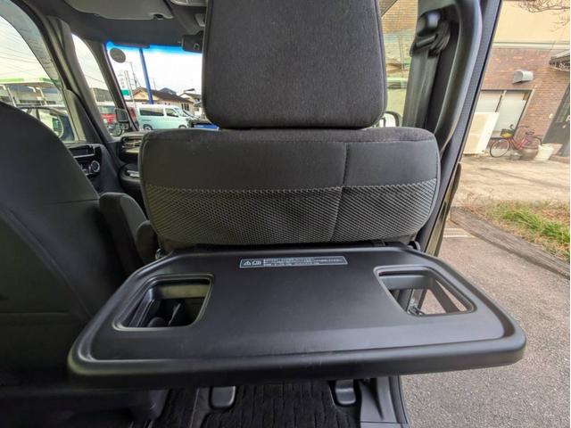 Ｎ－ＢＯＸカスタム ＥＸ　両側パワースライドドア　純正ナビ　Ｂｌｕｅｔｏｏｔｈ　ＥＴＣ　フルセグテレビ　ＬＥＤヘッドライト　純正アルミホイール　両席シートヒーター　ＣＴＢＡ（33枚目）