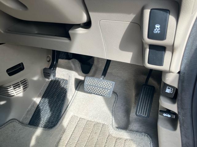 Ｎ－ＢＯＸ Ｇ・Ｌパッケージ　ＥＴＣ　メモリーナビ　ワンセグＴＶ　バックカメラ　左側電動スライドドア　電動格納ミラー　純正アルミ　キーレスエントリー　スマートキー　アイドリングストップ　盗難防止システム　安全衝突ボディ（21枚目）