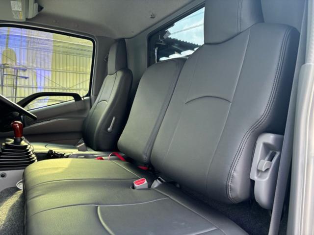 デュトロ 　ハイグレード　積載車　ユニックＮＥＯαＰＬＵＳ　シートヒーター　メモリーナビ　フルセグＴＶ　ＤＶＤ　ＣＤ　オーディオ　バックカメラ　ＬＥＤヘッド　アイドリングストップ　キーレスエントリー　スマートキー（60枚目）