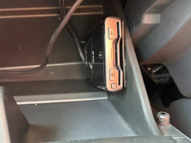 ハスラー Ｆリミテッド　ドライブレコーダー　ＥＴＣ　バックカメラ　ＴＶ　レーンアシスト　衝突被害軽減システム　ＨＩＤ　スマートキー　アイドリングストップ　電動格納ミラー　シートヒーター　ベンチシート　ＣＶＴ　盗難防止システム（8枚目）