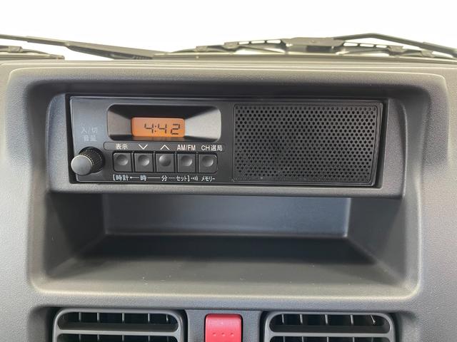 キャリイトラック ＫＣエアコン・パワステ　軽トラック　ＡＭ／ＦＭ　ＡＴ　衝突被害軽減システム　クリアランスソナー　レーンアシスト　キーレスエントリー　アイドリングストップ　ＥＳＣ　エアコン　パワーステアリング　パワーウィンドウ（4枚目）