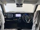 車を運転する際には運転席の存在は欠かせません。なのでしっかりとチェックしたいポイントですね。