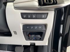 高速走行もスムーズにお支払いが可能な【ＥＴＣ】ご納車までにセットアップを行い、ご納車時にはご利用いただけるようにいたします。 3