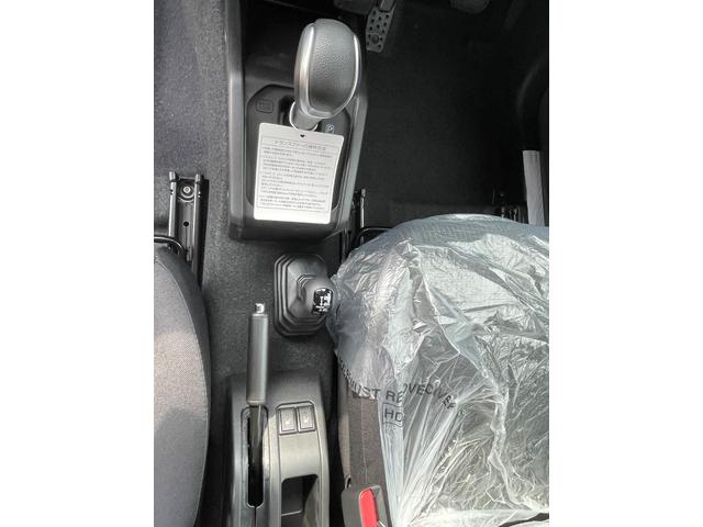 ジムニー ＸＣ　届け出済み未使用車　シートヒーター　スマートキー　プッシュスタート　ＬＥＤヘッドランプ　アイドリングストップ　衝突被害軽減システム　衝突安全ボディ　盗難防止システム（25枚目）