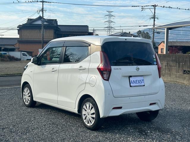 デイズ Ｓ　Ｓ　禁煙車　バックカメラ　コーナーセンサー　ＥＴＣ　リモコンキー　アイドリングストップ（7枚目）