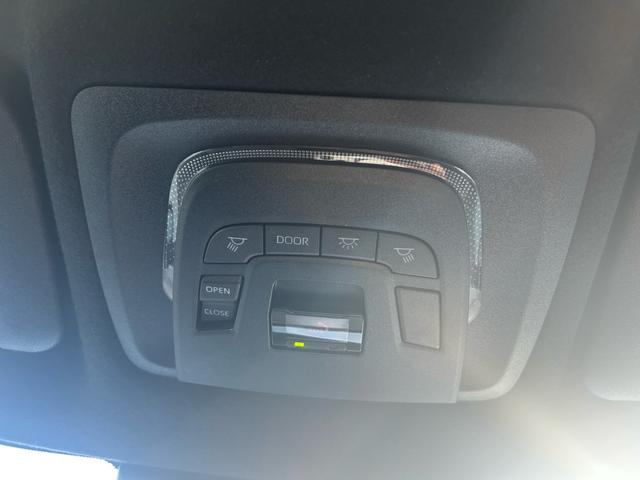 カローラクロス ハイブリッド　Ｚ　寒冷地仕様　１０．５インチナビ　モデリスタエアロ　サンルーフ　テレビキャンセラー　レクサスホーン　ステアリングヒーター　シートヒーター　ＥＴＣ　ドラレコ（28枚目）