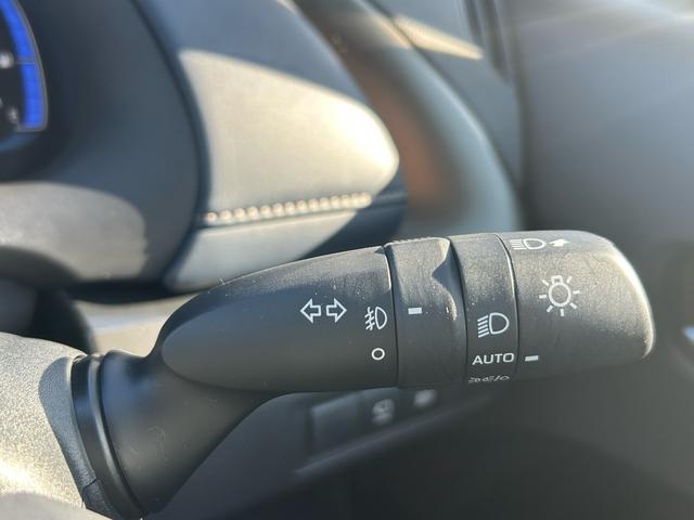 アクア Ｚ　Ｚ　モデリスタエアロ　シートヒーター　ステアリングヒーター　Ｂｌｕｅｔｏｏｔｈ　ドライブレコーダー　ＥＴＣ　走行時テレビ視聴可能　純正１０．５型ＤＡ　パワーシート（17枚目）