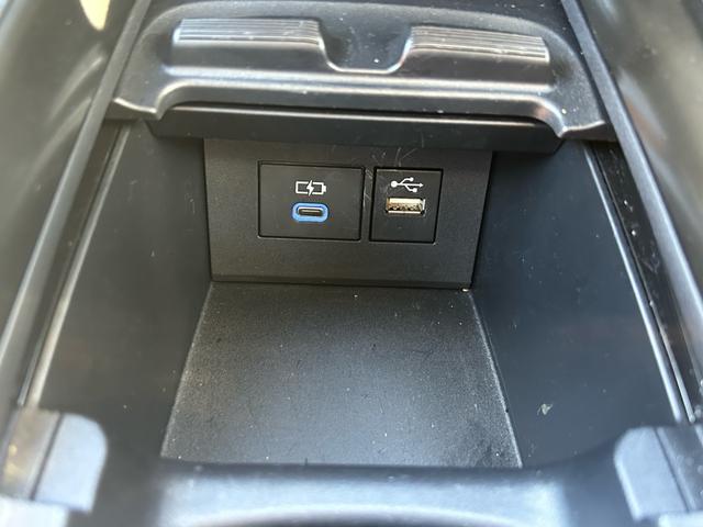 アクア Ｚ　Ｚ　モデリスタエアロ　シートヒーター　ステアリングヒーター　Ｂｌｕｅｔｏｏｔｈ　ドライブレコーダー　ＥＴＣ　走行時テレビ視聴可能　純正１０．５型ＤＡ　パワーシート（24枚目）