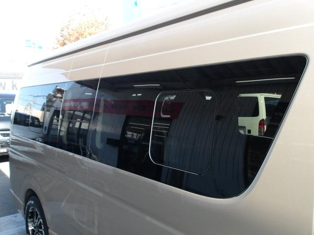 スーパーロングGL 10人乗り3ナンバー構造変更車 未登録新車 2800ccクリーンディーゼルターボ 全席シートカバー パワースライドドア LEDヘッドライト PVM ローダウン 17AW Fスポイラー LEDテール(35枚目)