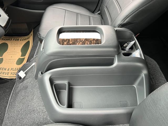 ハイエースワゴン ＧＬ　新車／オーダー／ＡＬＰＩＮＥ１１インチナビ／１２．８インチフリップダウンモニター／ドラレコ／ウインカードアミラー／ＡＶＥＳＴ／４１５コブラＬＥＤテール／天井スピーカー／デジタルインナーミラー（57枚目）